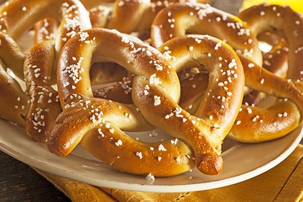 copycat-auntie-annes-soft-pretzels_34681.jpg