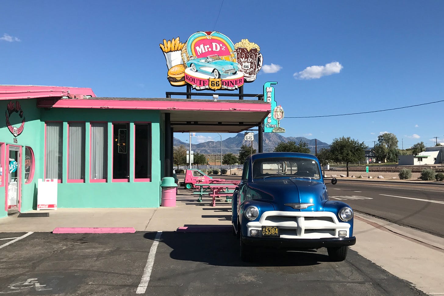 Mr. D’z Diner, Kingman, Arizona, Route 66 / Laura Motta, 2018