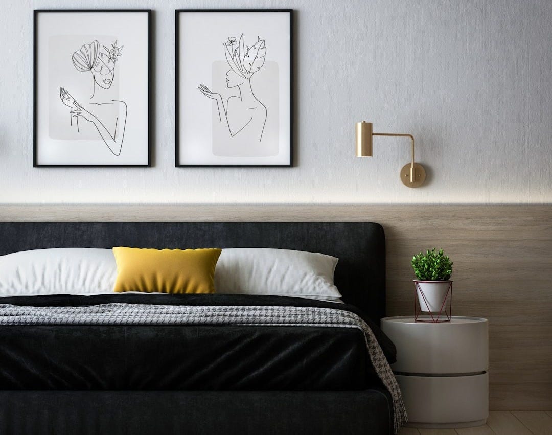 black and white bed linen