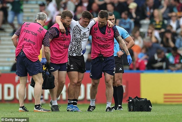 English rugby's injury data shows dramatic increase in number of players  who are getting injured - as concerns about concussions rise in the game |  Daily Mail Online