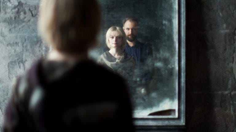 Contacting the Dead Through Psychomanteum Mirror Gazing