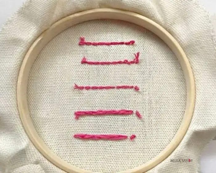 5 rows of stitches showing how much thread is used by the split stitch (top) and split back stitch (bottom)