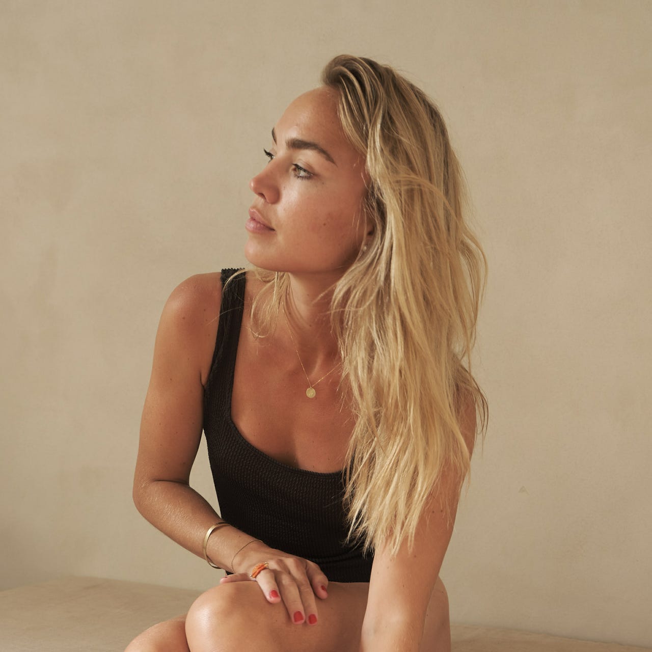 THE CURATED WOMAN 