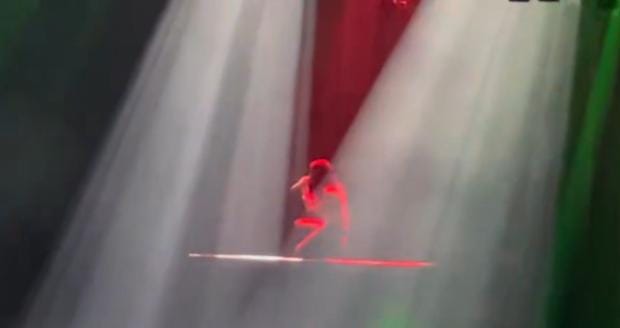 Lorde shouts 'free f...ing Palestine' during New York concert