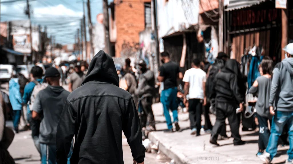 Civilian Rhythm Camouflage in Urban Bogota, Colombia | RDCTD Covert Operative Tradecraft