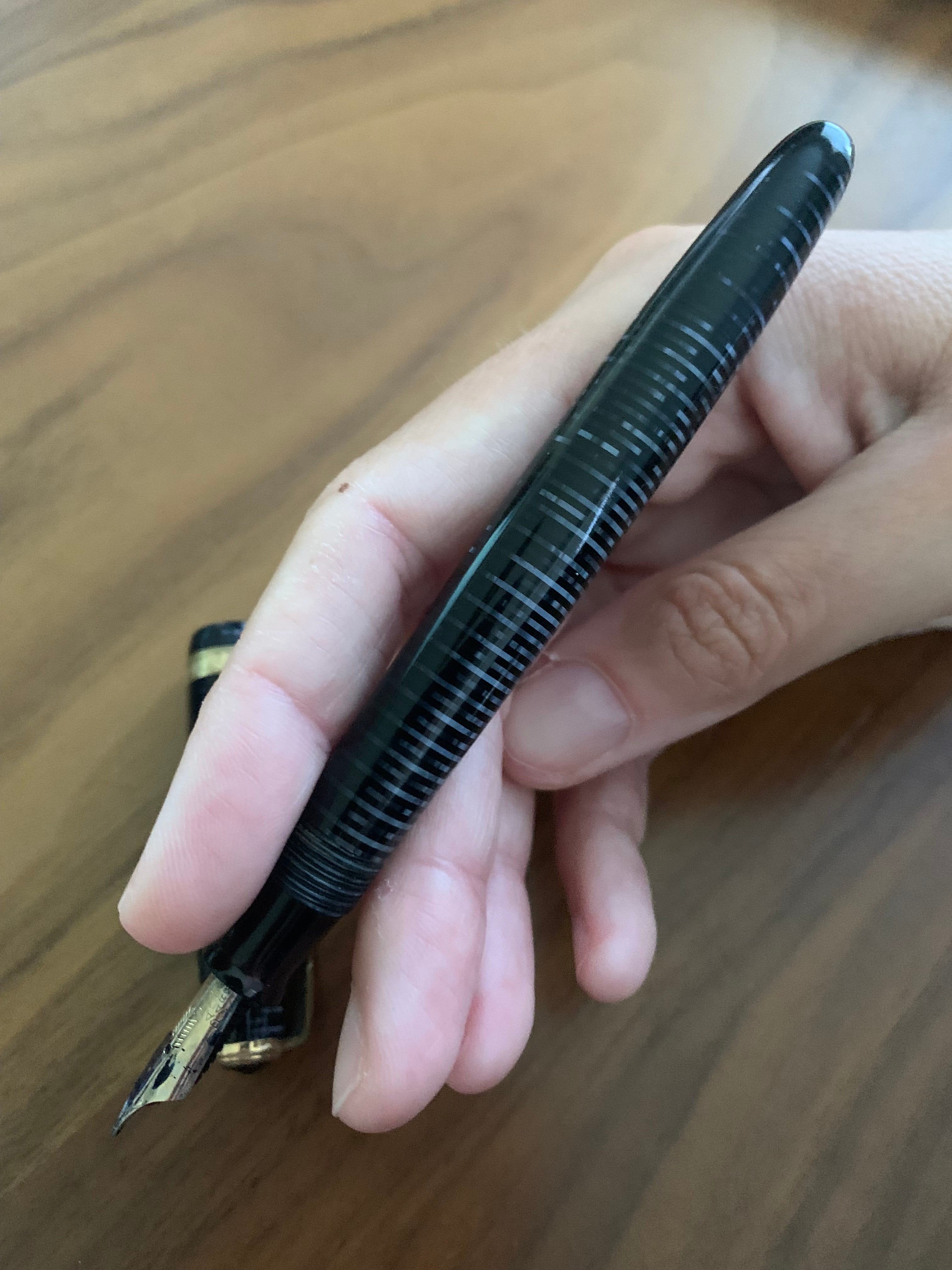 I sold a pen: an ode to a vintage Parker Vacumatic
