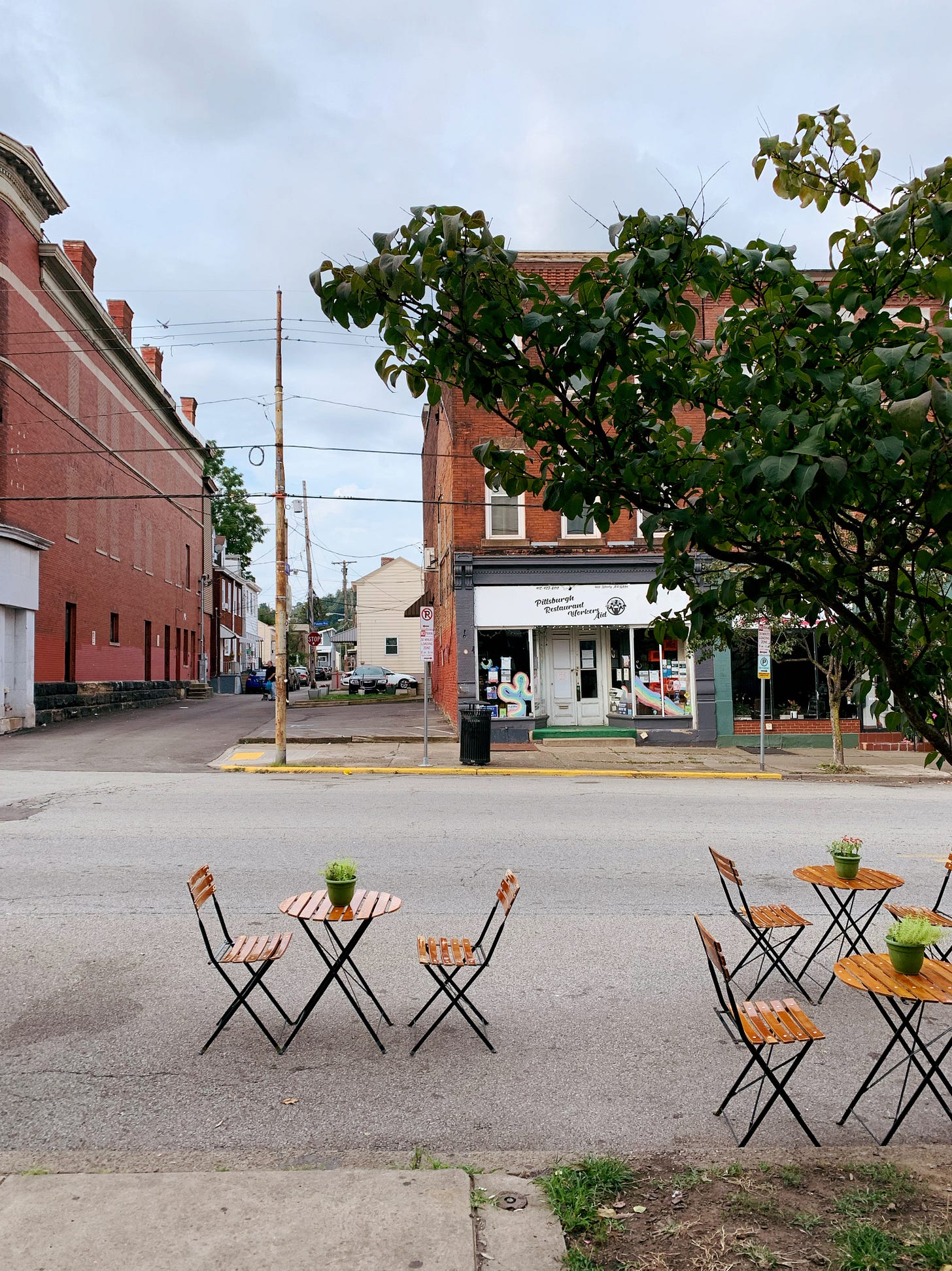 Parking spots turned into cafe seating