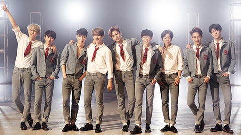 EXO công phá dữ dội khi trở lại với Tempo - Tuổi Trẻ Online