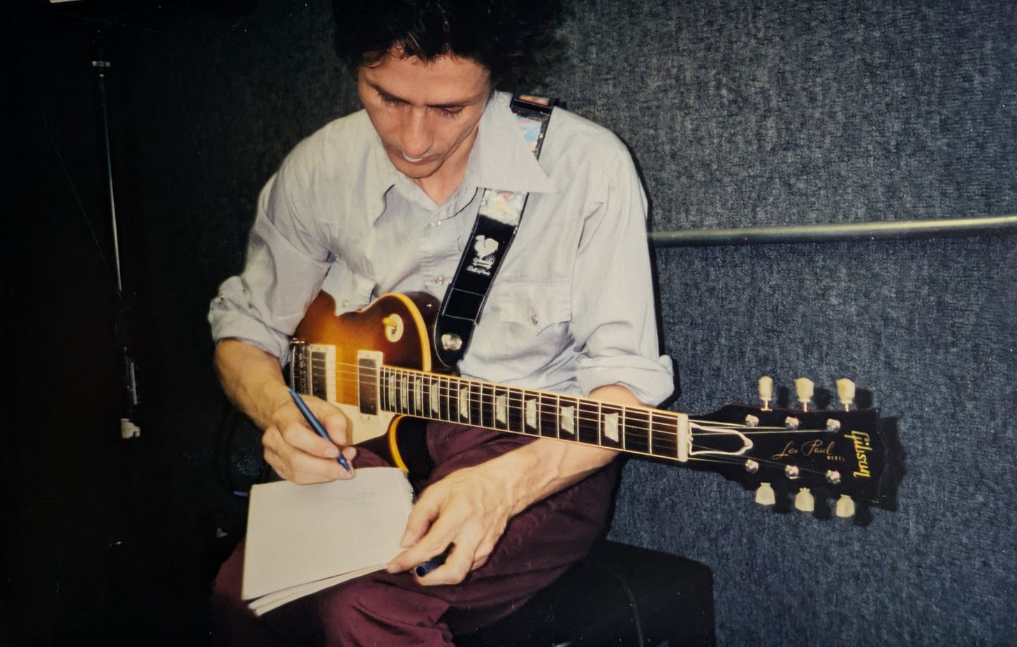 Dean writes (photo: Stefano Giovannini