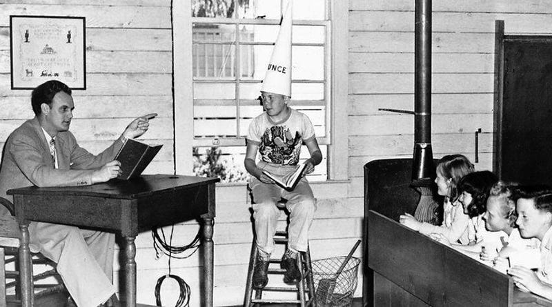 Dunce Cap Example Dunce Caps: For Dummies, Wizards, or Both?