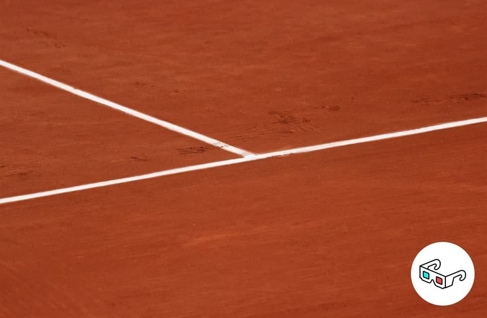 Lignes blanches sur un cour de tennis en terre battue, photo Erwan Hesry