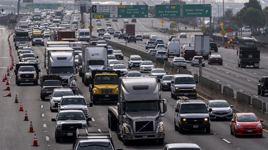 Thanksgiving travel 2023: Best, worst times to drive | LiveNOW from FOX