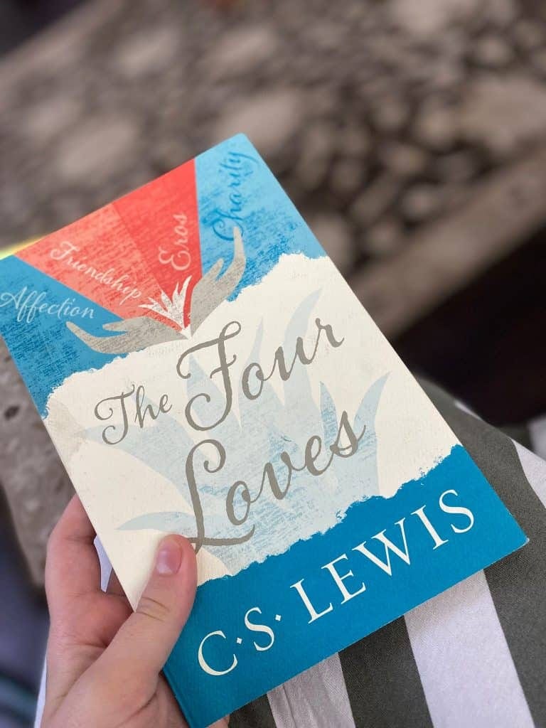 4 Gifts for Christmas Rule- Printable Wishlist & Kids' Gift Guide