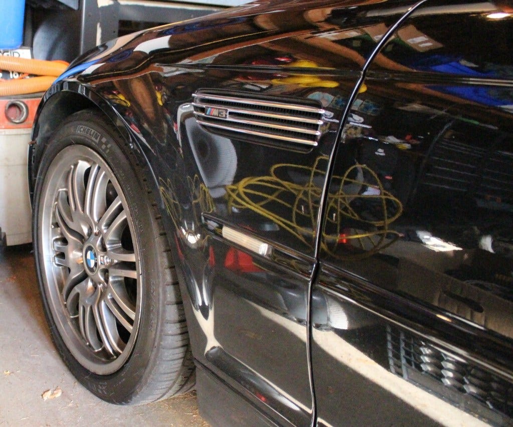 2003 BMW E46 M3 convertible front fender 2003 BMW E46 M3 convertible front fender