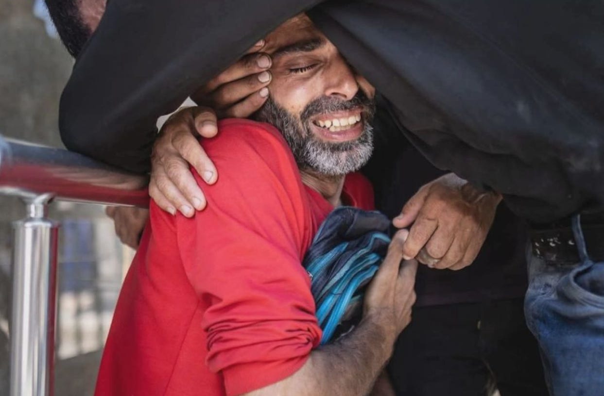 'Temevo che venisse punto dalle zanzare, ma l'hanno ucciso con un missile' - Palestine Will Be Free