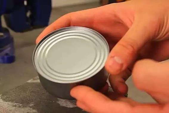 ¿Sabias que? Cómo abrir una lata sin abrelatas ¿Sabias que? Cómo abrir una lata sin abrelatas