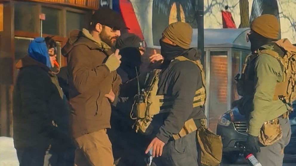 A minute-by-minute timeline of the fatal shooting of Alex Pretti by federal  agents - ABC News