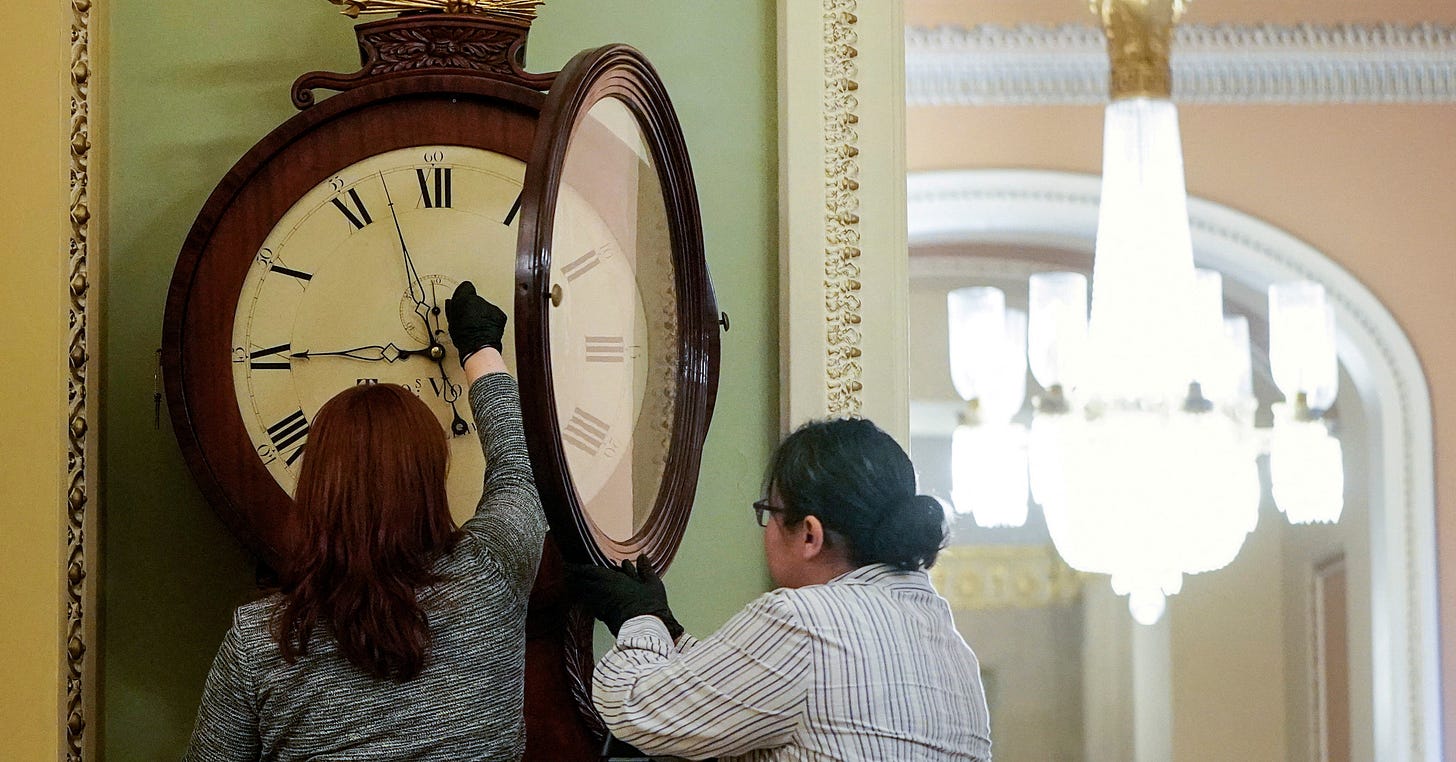 US senators make new push to make daylight saving time permanent | Reuters US senators make new push to make daylight saving time permanent | Reuters