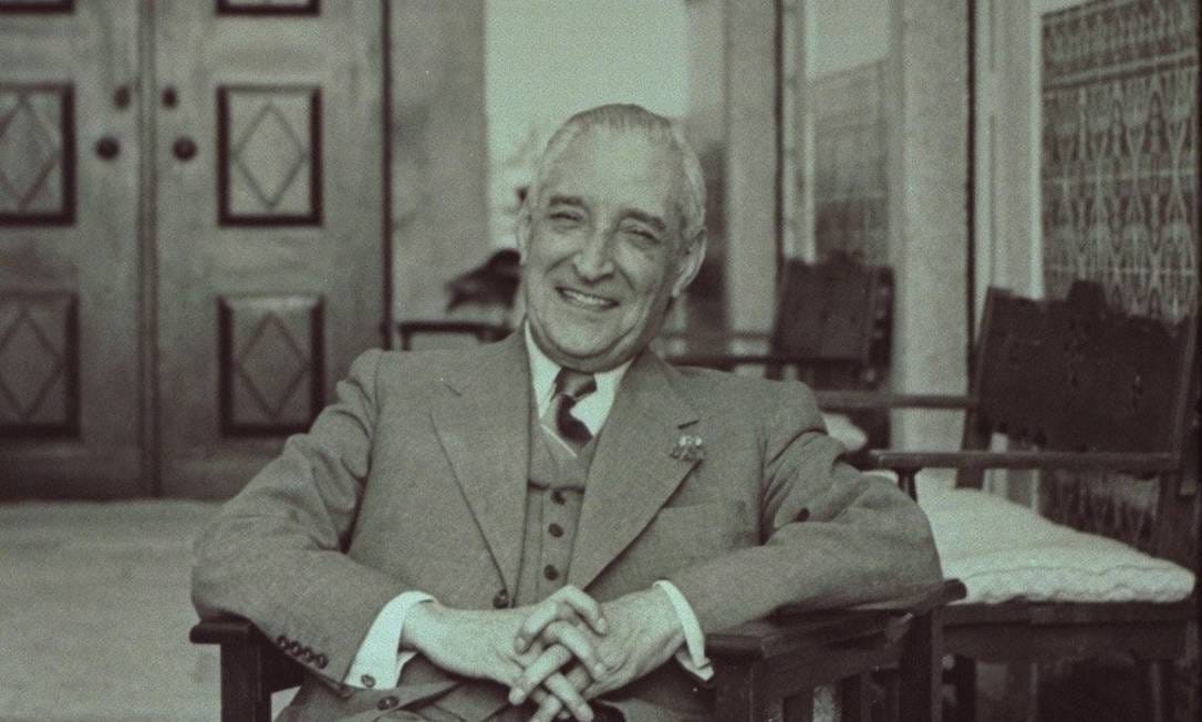 Salazar morreu pensando que ainda governava Portugal, afirma biógrafo - Jornal O Globo Salazar morreu pensando que ainda governava Portugal, afirma biógrafo - Jornal O Globo