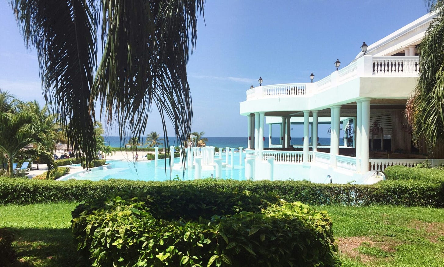 The Artistic Tapestry of Jamaica Homes