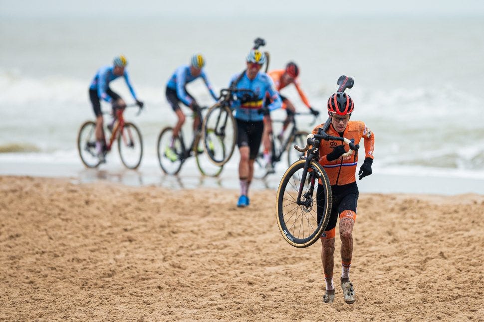 Gallery: Sea, sand but no sun at the Cyclocross World Championships |  Cyclist