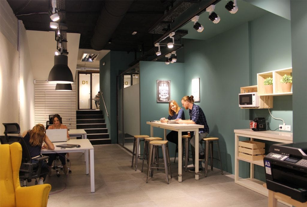 entrada coworking aplec sant celoni