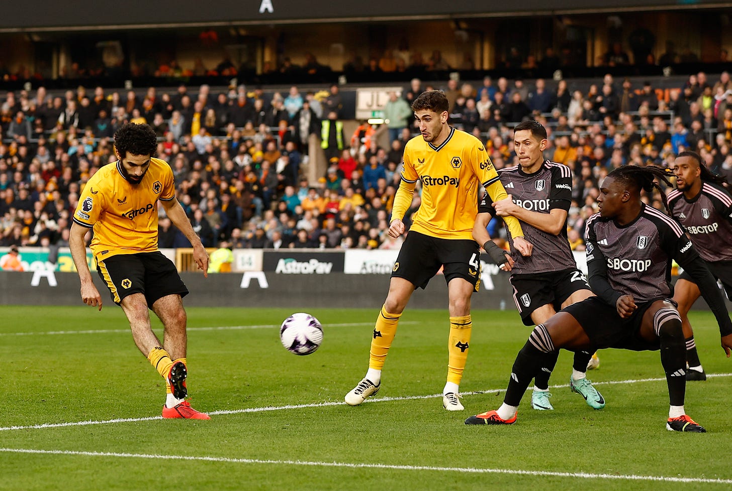 Defenders earn Wolves 2-1 win over Fulham | Reuters Defenders earn Wolves 2-1 win over Fulham | Reuters