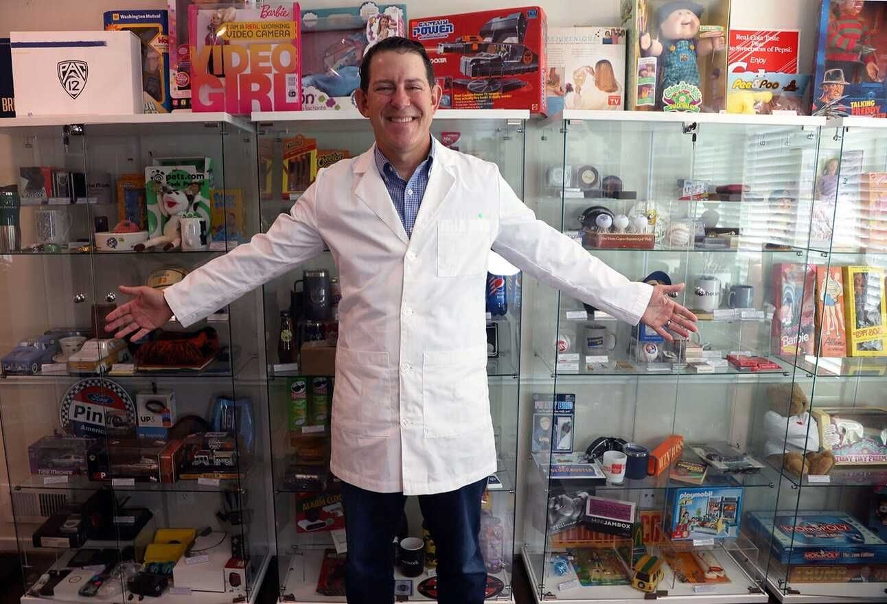Sean Jacobsohn - Collector of Failure Stuff Sean Jacobsohn - Collector of Failure Stuff
