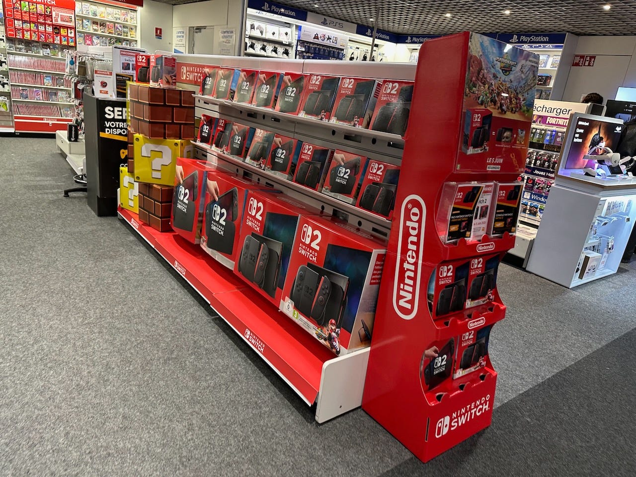 Les rayons jeux vidéo se préparent à la sortie de la Switch 2 !