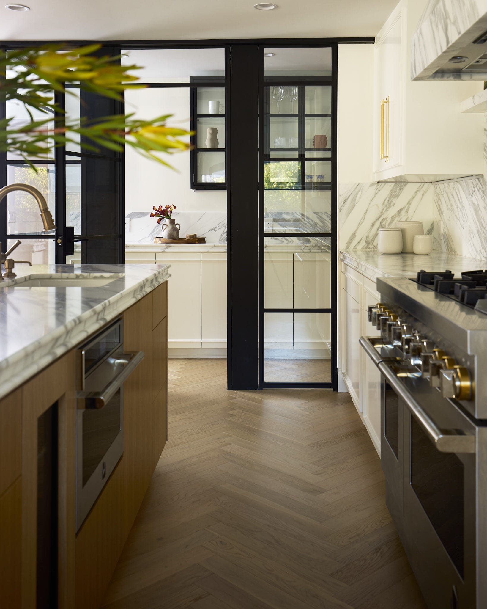 THE ANATOMY OF A LUXURY KITCHEN - by Nina Takesh