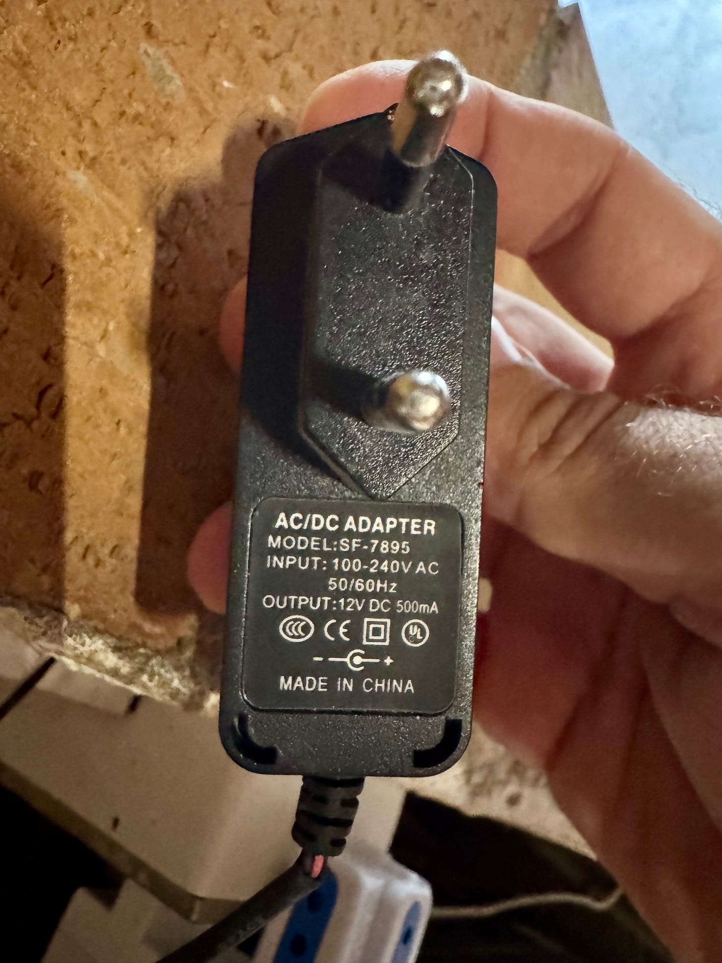 alimentatore 12V