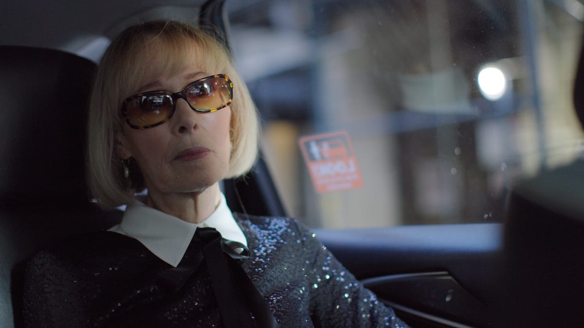 'Ask E. Jean' Is a Funny, Moving Portrait of a Fearless Woman