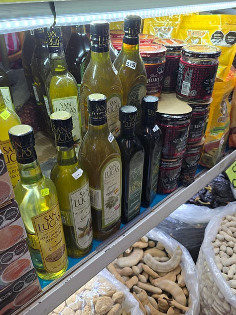 Items for sale, Mercado Medellin