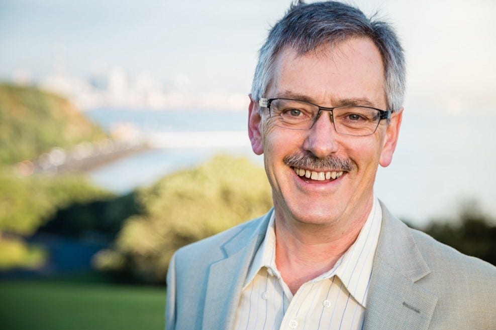 Portrait photo of Rod Oran Portrait photo of Rod Oran