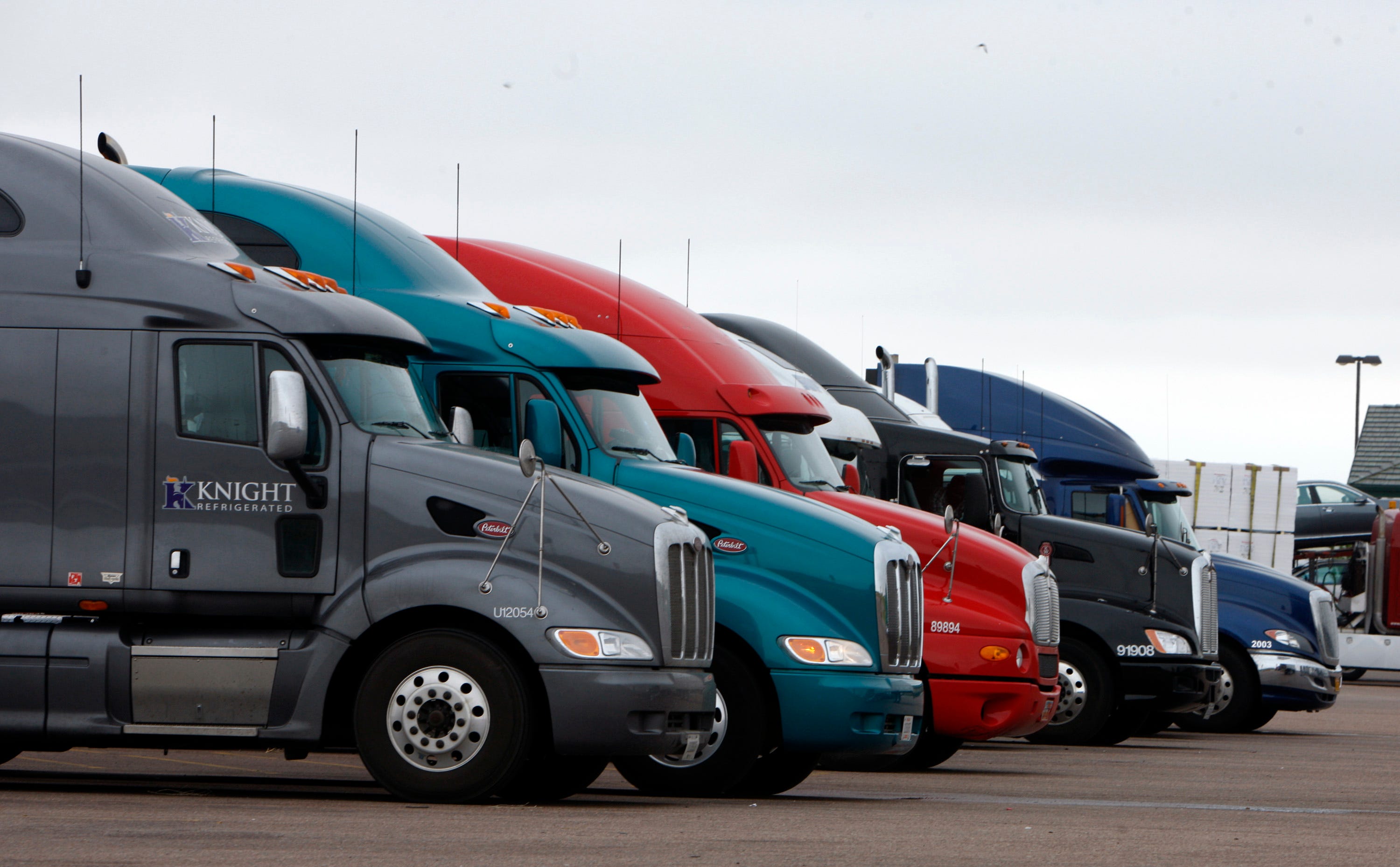 Trucking & Transport: How 2025 Deregulation Is Reshaping a $1 Trillion Industry