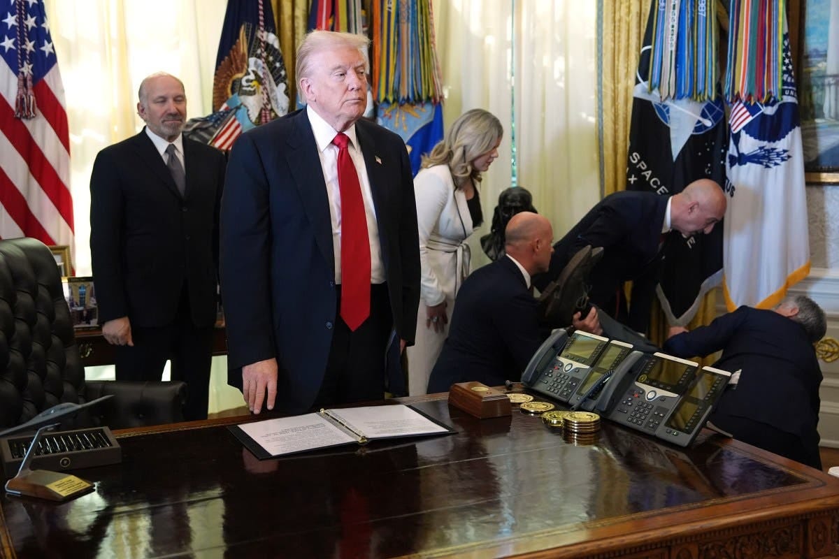 Oval Office Emergency: Man Collapses Behind Trump During Announcement -  Newsweek