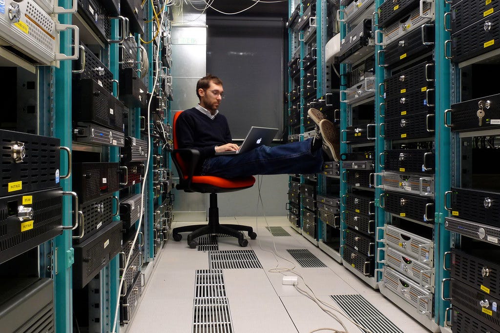 Datacenter Work | Leonardo Rizzi | Flickr