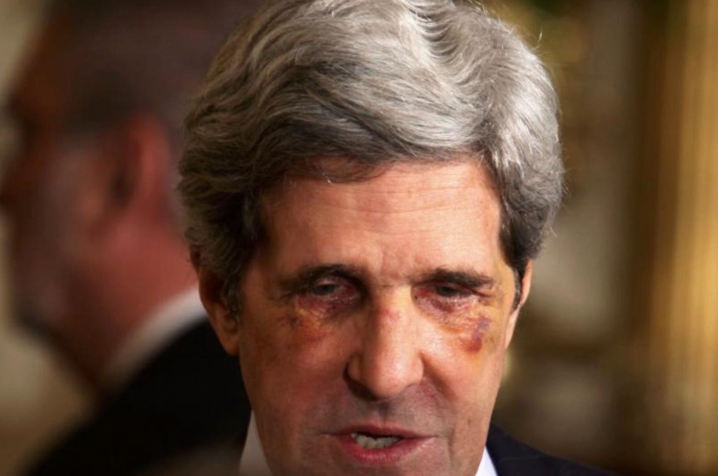 A person with grey hair

Description automatically generated with low confidence