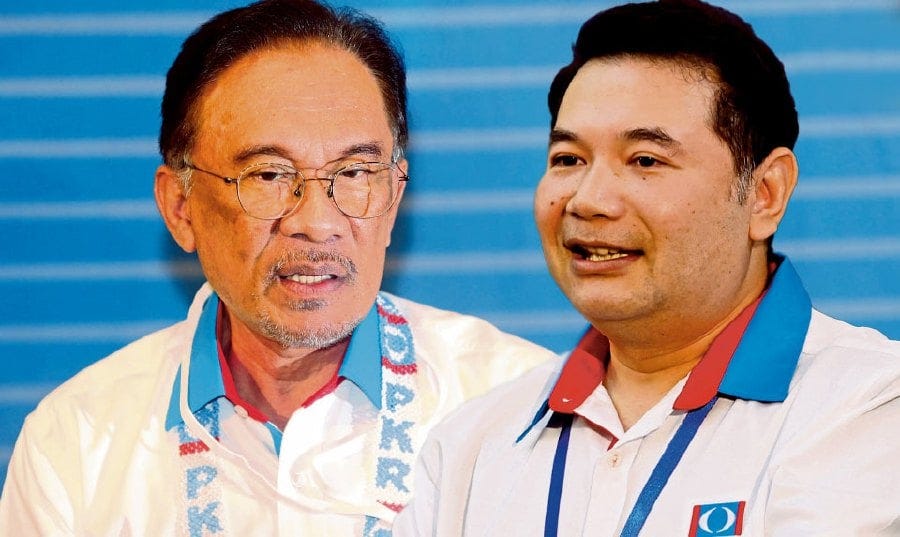 PKR president Datuk Seri Anwar Ibrahim wants to head off any rifts in the party by supporting Datuk Seri Rafizi Ramli bid to be re-elected as  deputy president in the upcoming party elections. - NSTP FILE PIC
