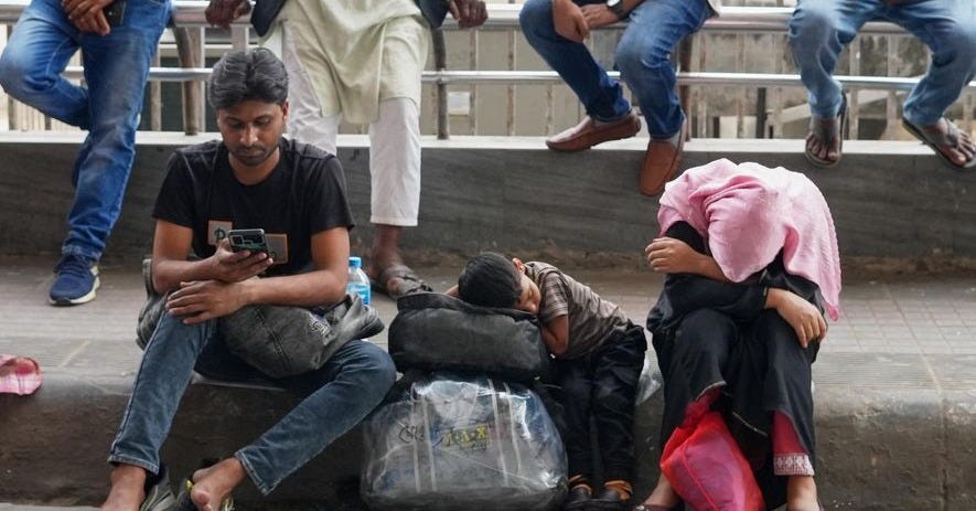 Travelers scramble to make new connections as war shuts much of Middle East  to air travel | Washington Times