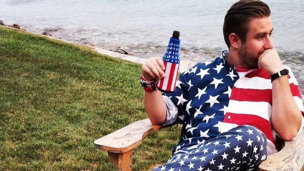 Fox retracts Seth Rich murder conspiracy - BBC News