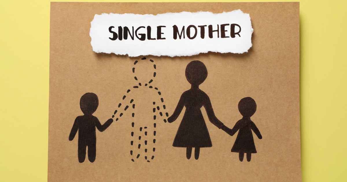 card with drawn family after divorce