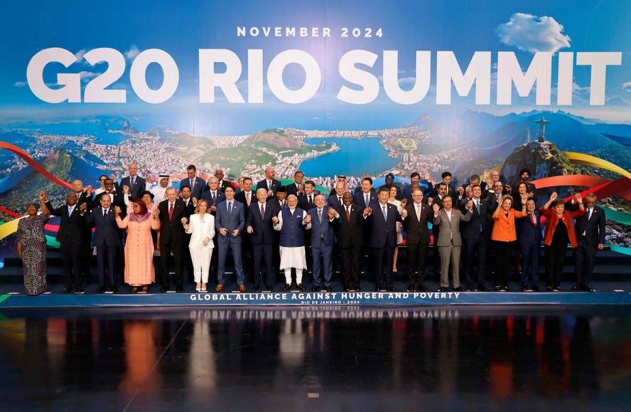 G20 leaders gather for new official photo in Rio with U.S. President Joe Biden