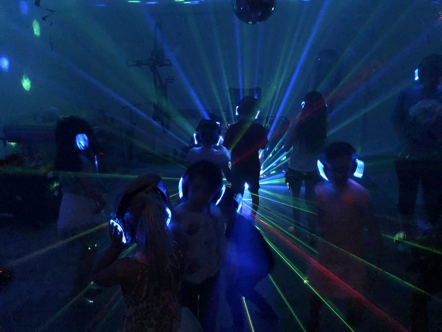 Silent Disco Kids Parties – Children's Disco Party, Kids DJ Party Ideas |