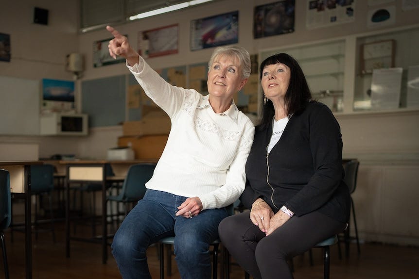 Eyewitnesses like Joy Clarke and Terry Peck wonder if they saw something out of this world 60 years ago. (Australian Story: Tom Hancock)