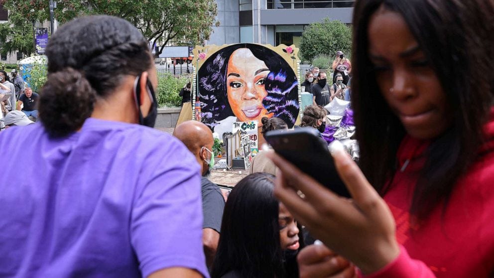 Breonna Taylor shooting case: Hankison indicted on wanton endangerment of neighbors - ABC News Breonna Taylor shooting case: Hankison indicted on wanton endangerment of neighbors - ABC News