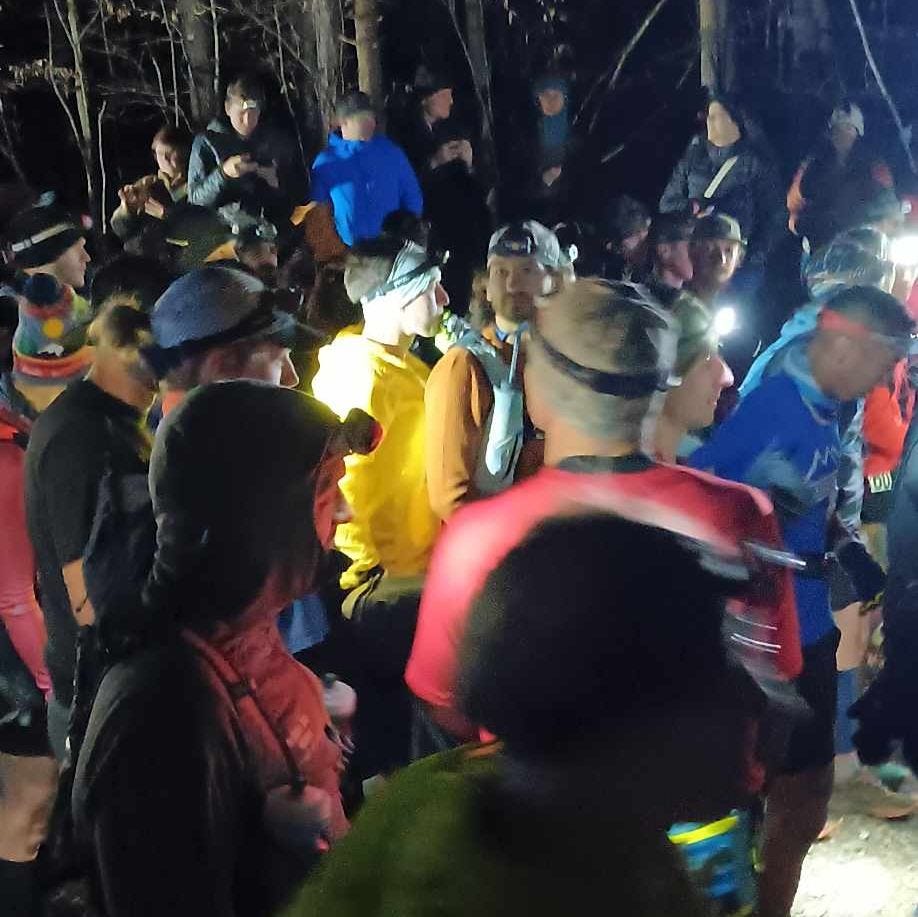 Me (in yellow jacket) eating a Lemon Sublime GU at the start line