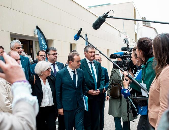 Le premier ministre, Sébastien Lecornu, au centre de santé départemental de Mâcon, le 13 septembre 2025.