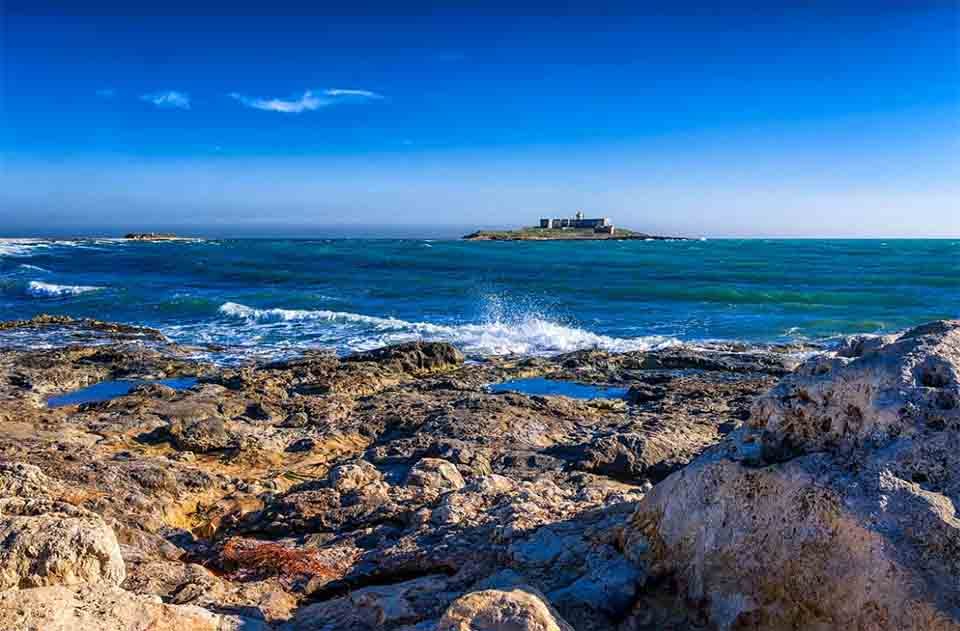 Isola delle correnti: dove Ionio e Mediterraneo si fondono