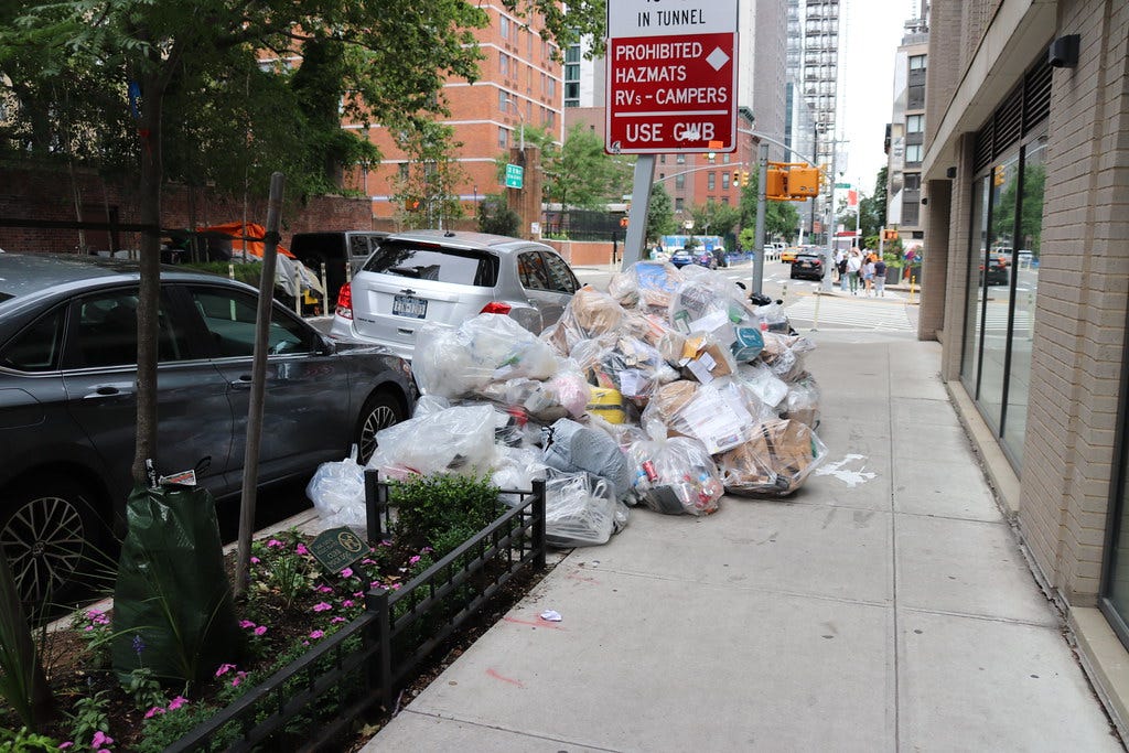 48.ArrivalWalk.NYC.23June2022 | Along West 35th Street betwe… | Flickr